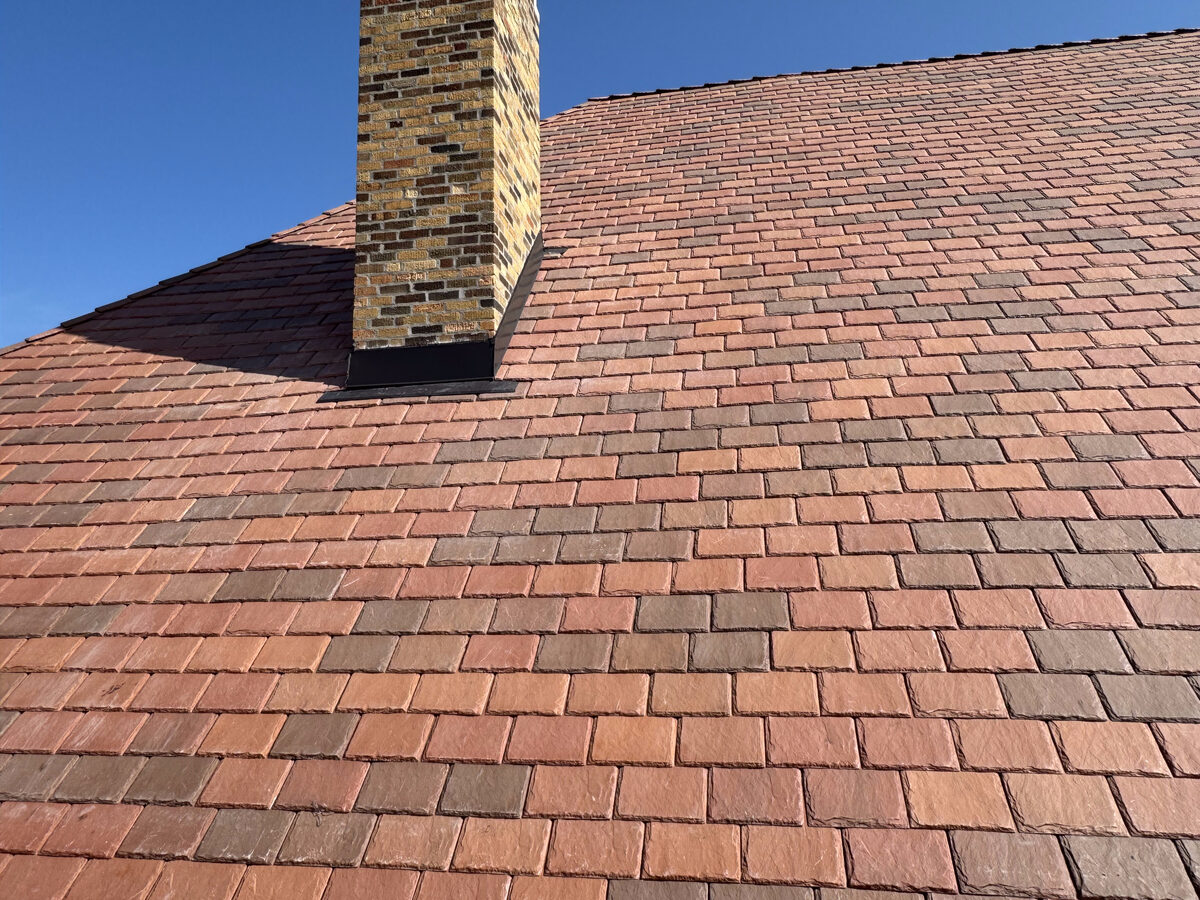 DaVinci polymer slate close-up with chimney